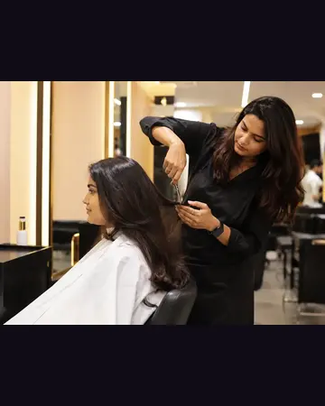 Advanced Haircut at Looks Unisex Salon Asansol